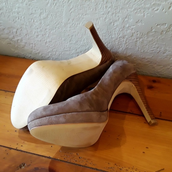 🌻 Banana Republic Pumps - Picture 4 of 5